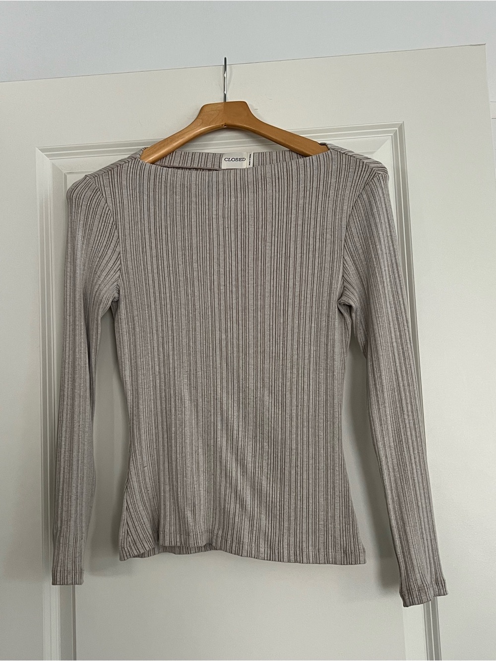 CLOSED Women's Ribbed Long-Sleeve Top in Light Taupe